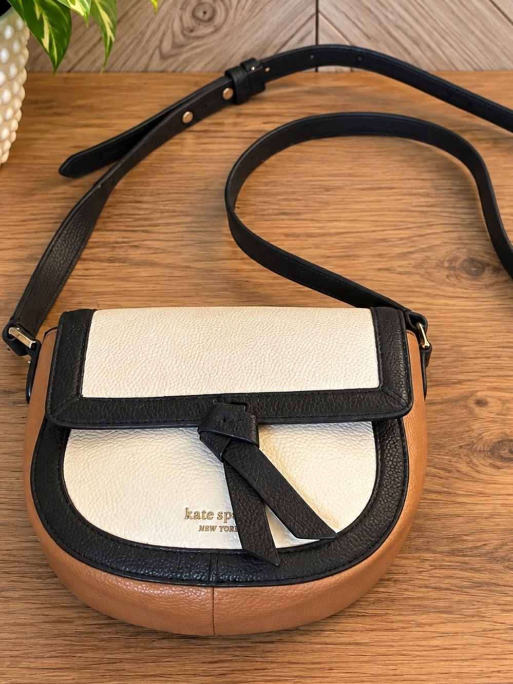KATE SPADE NEW YORK Knott Colorblock Pebbled Leather Saddle Crossbody